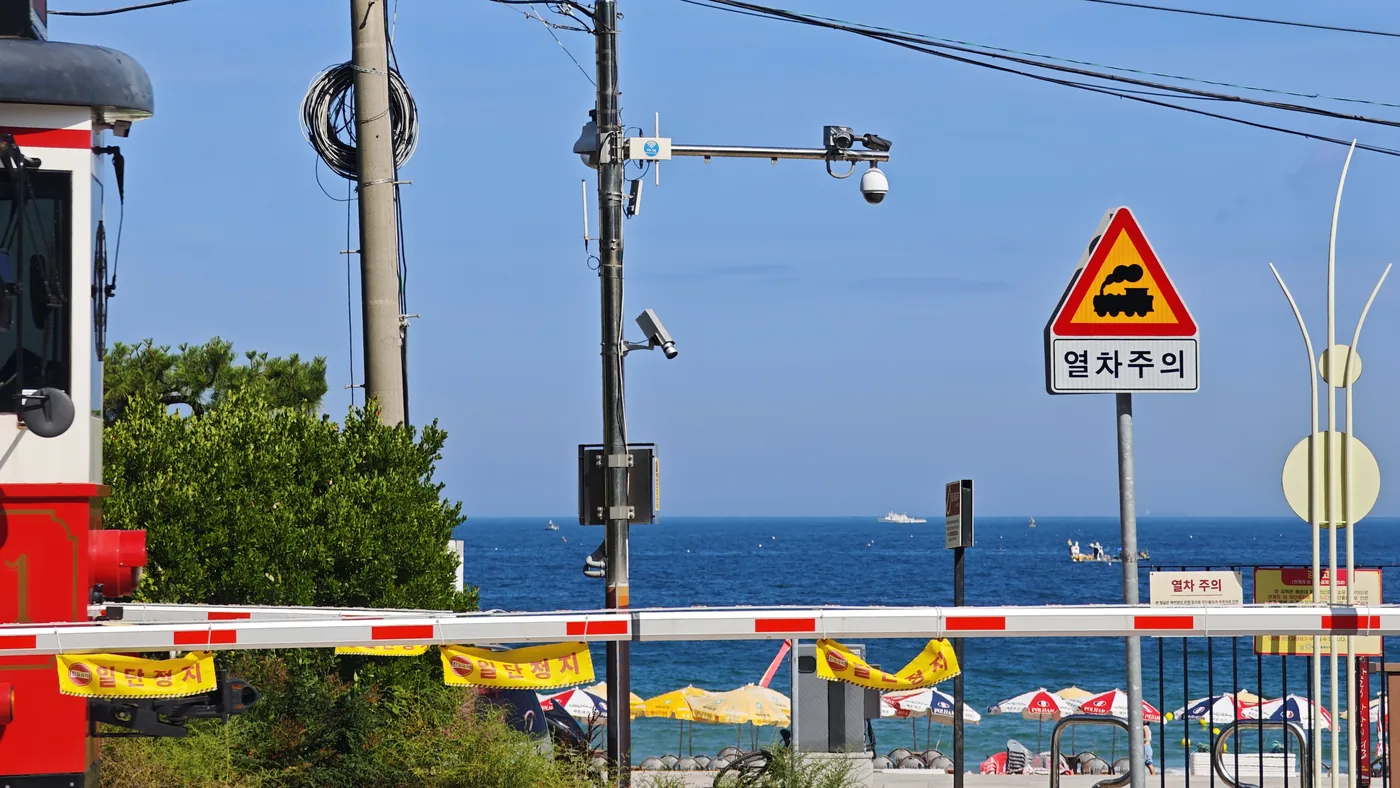 Seaside tram and blue sky — Busan Cheongsapo